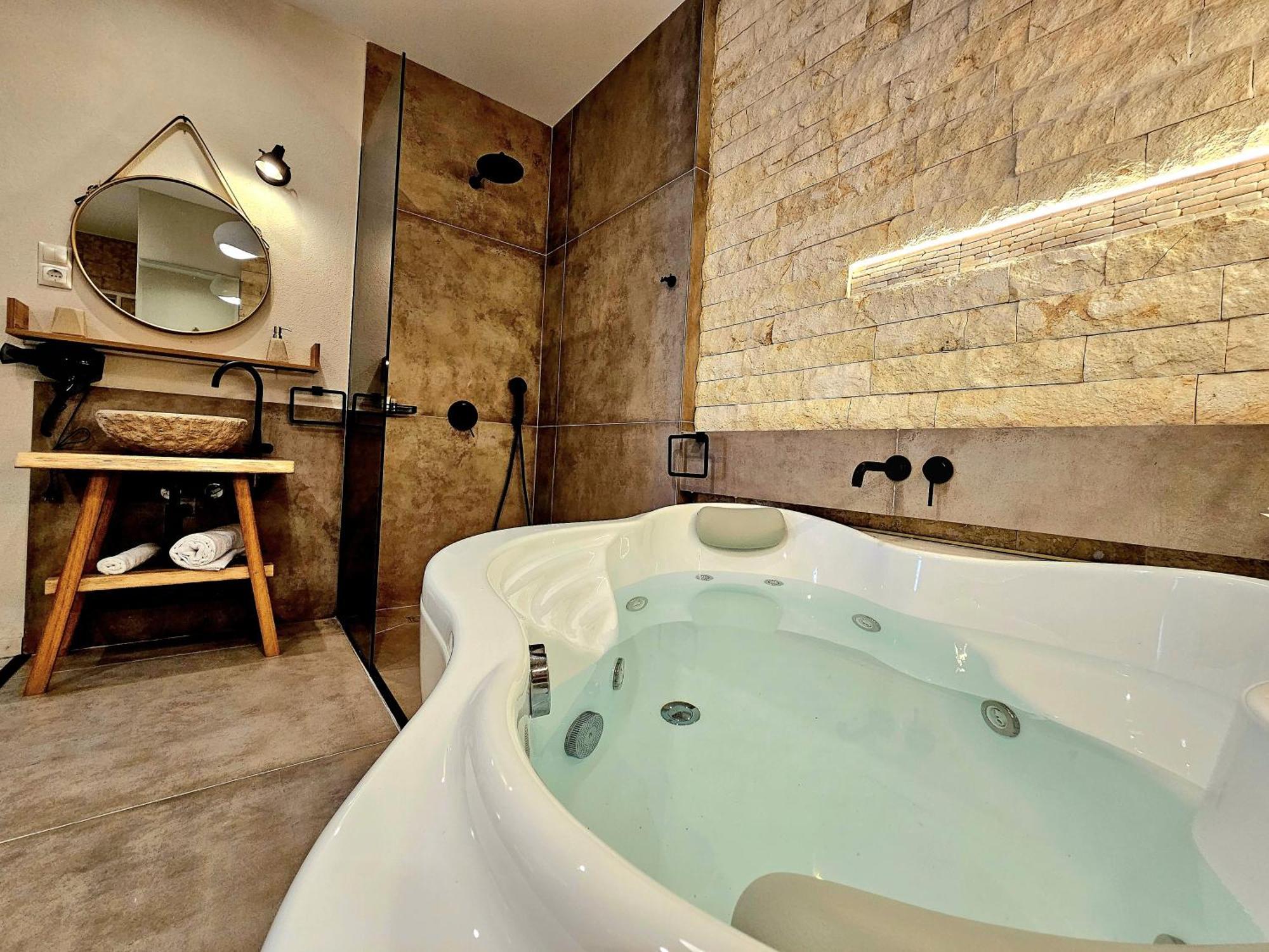 Golden City Center Suites Rhodes City Exteriör bild