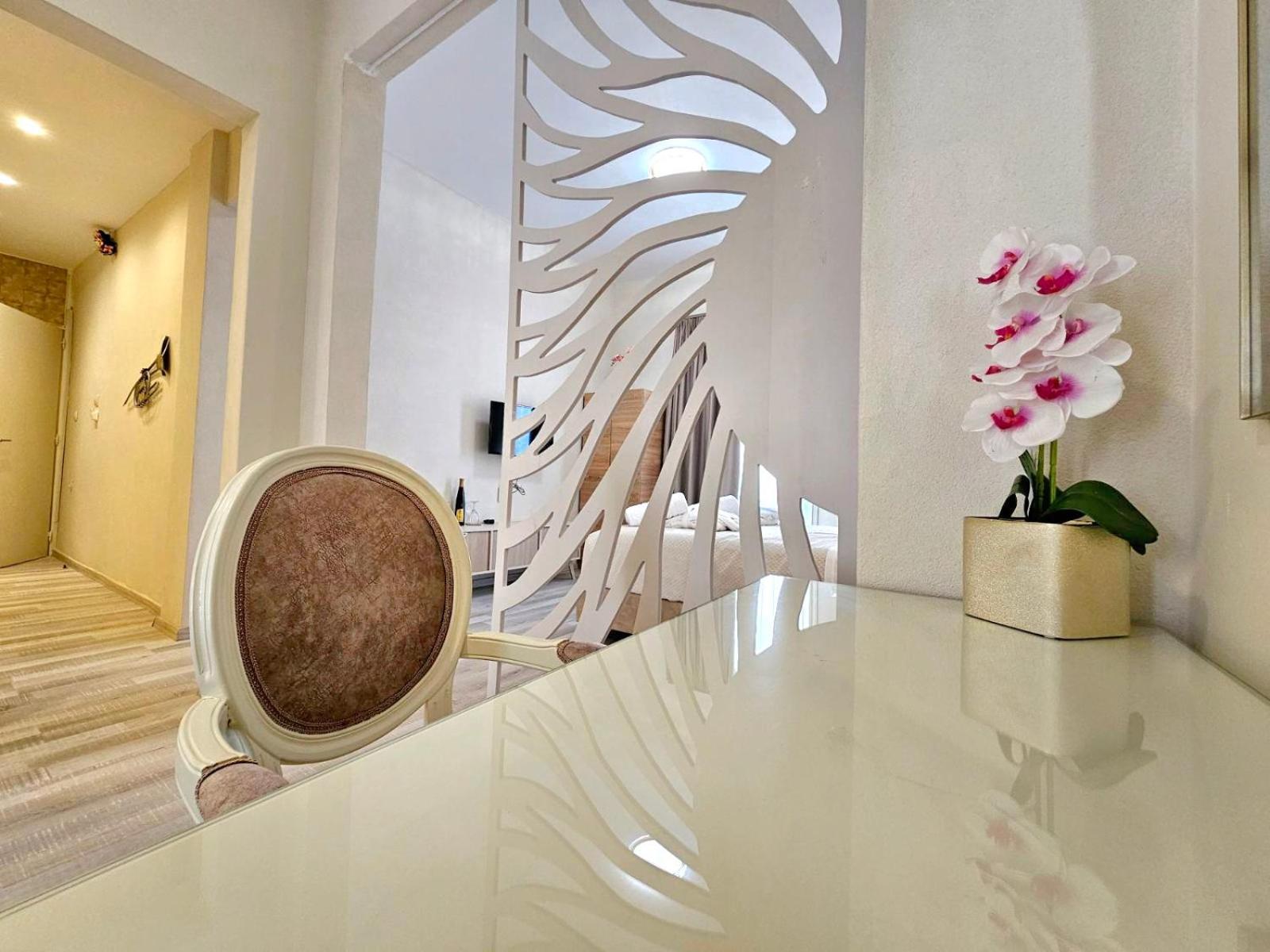 Golden City Center Suites Rhodes City Exteriör bild